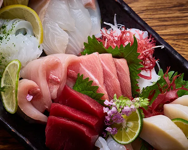 Fresh sashimi set