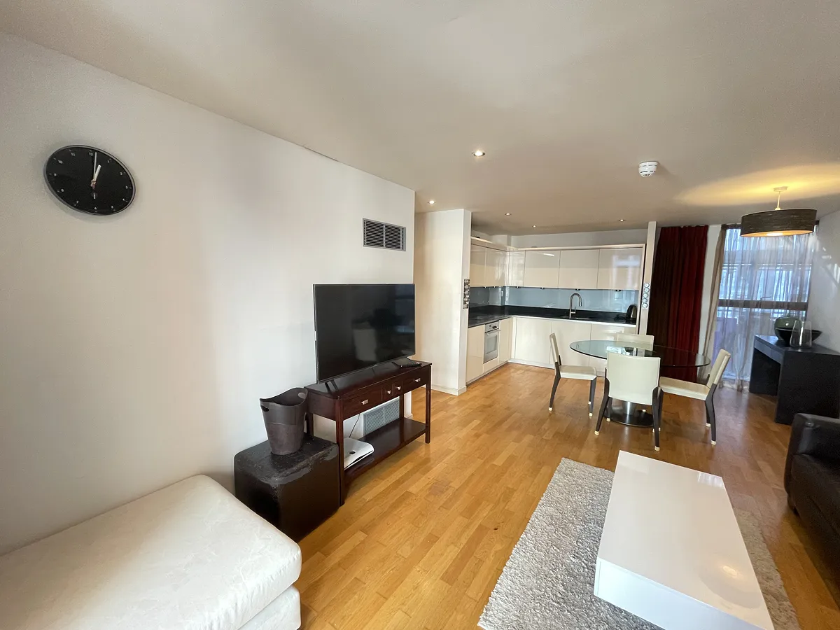2 bed flat in W2 Photo-9