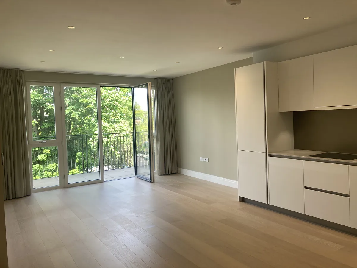 1 bed flat in TW11 Photo-12