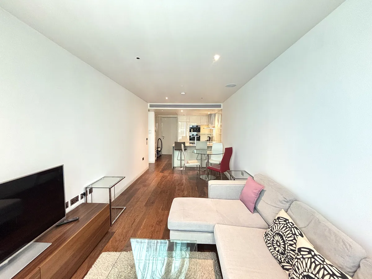 1 bed flat in EC2Y Photo-8