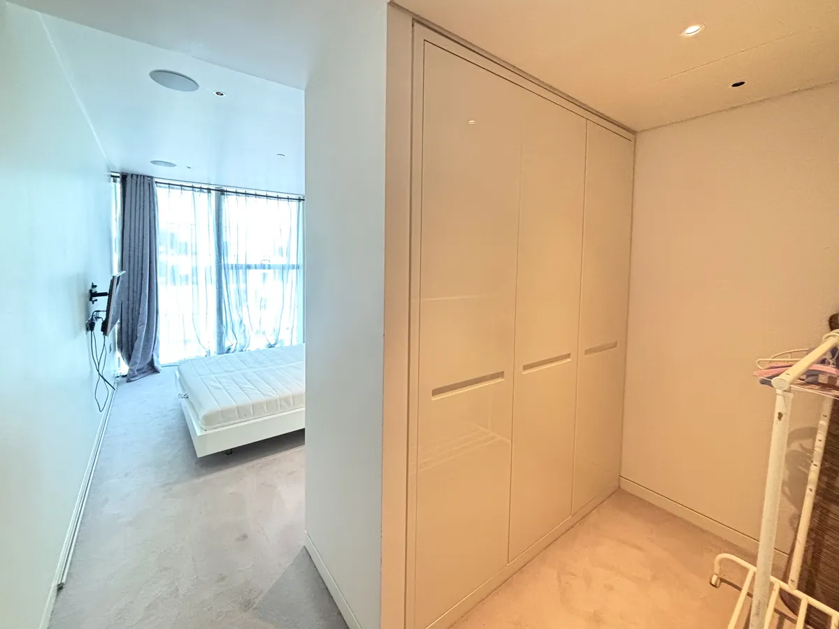 1 bed flat in EC2Y Photo-9