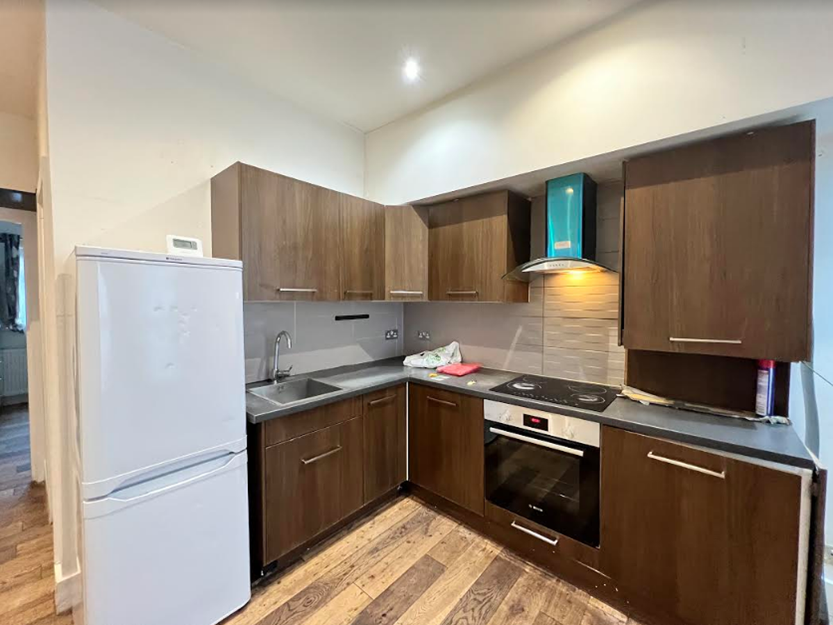 1 bed flat in IG1 Photo-1