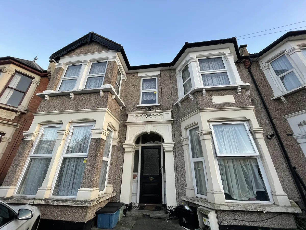 1 bed flat in IG1 Photo-3