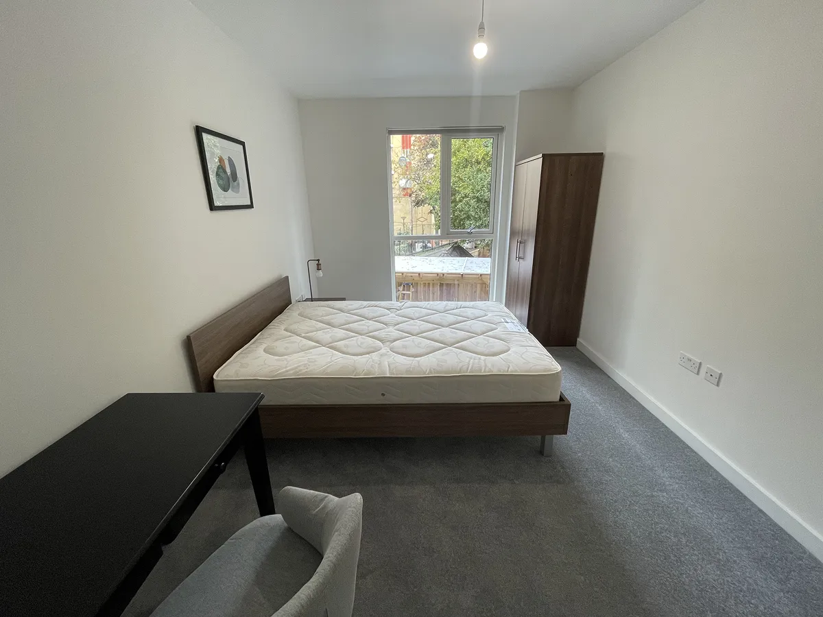 3 bed flat in N7 Photo-14