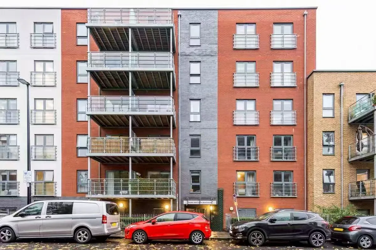 Studio flat in E3 Photo-1