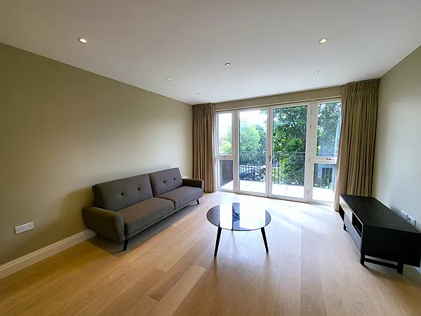 1 bed flat, Carlton House, Teddington Riverside, 2 Pinewood Gardens TW11