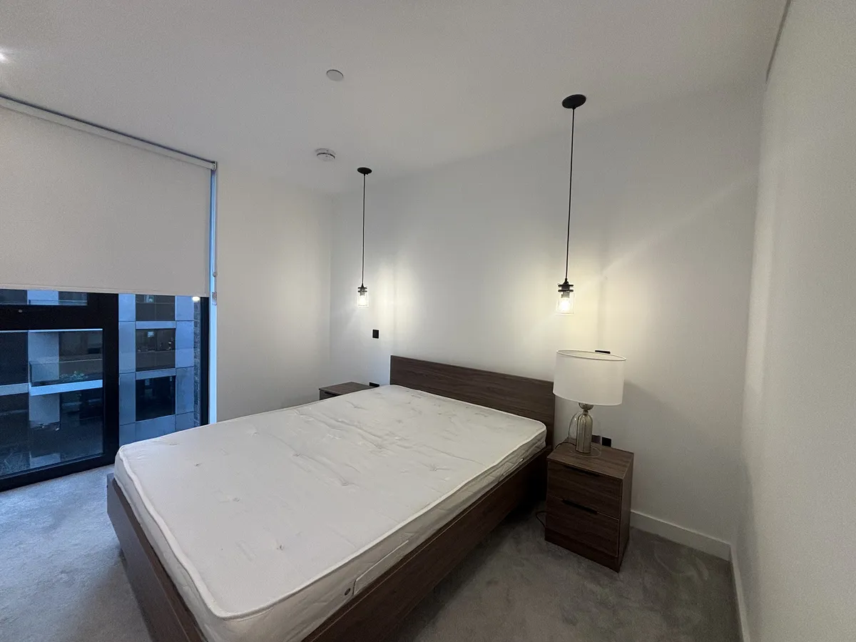 1 bed flat in E1W Photo-5