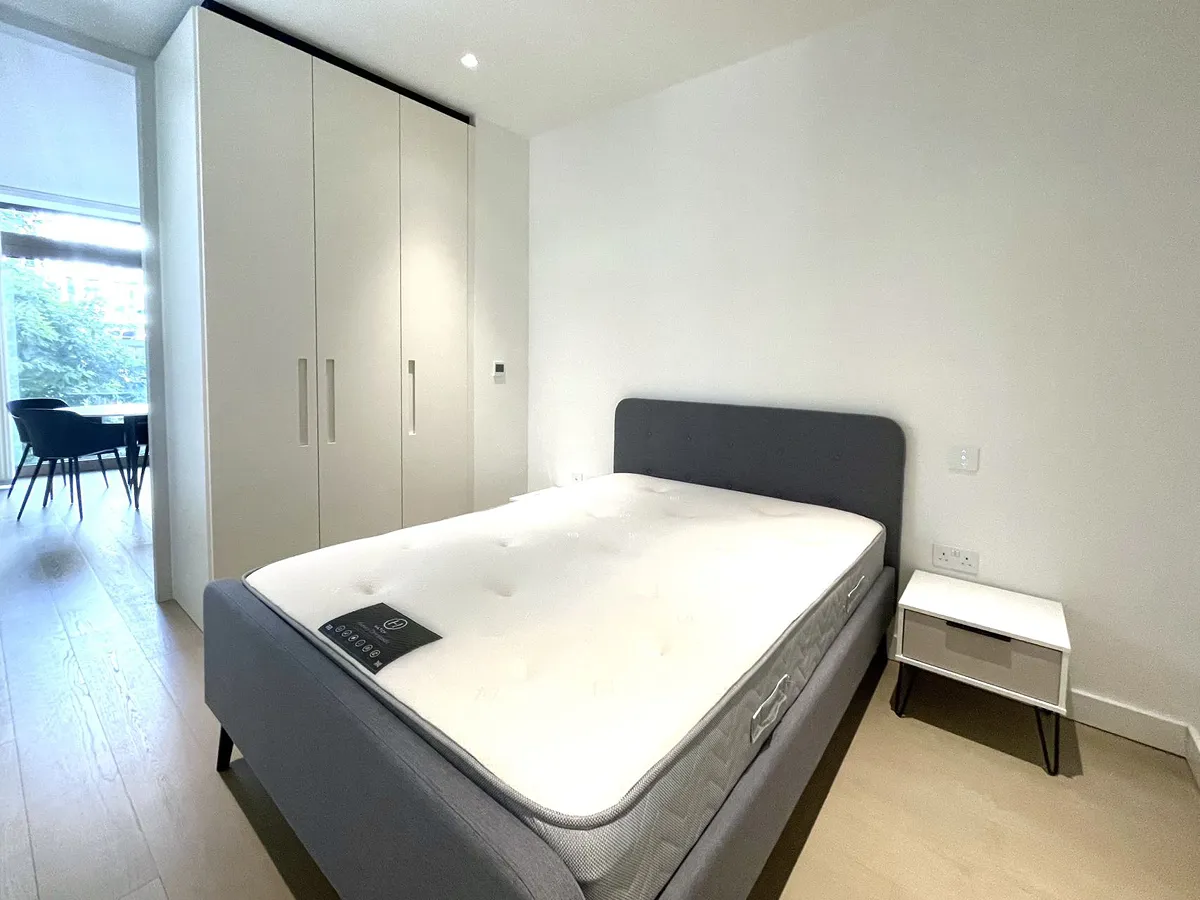 1 bed flat in N1C Photo-4