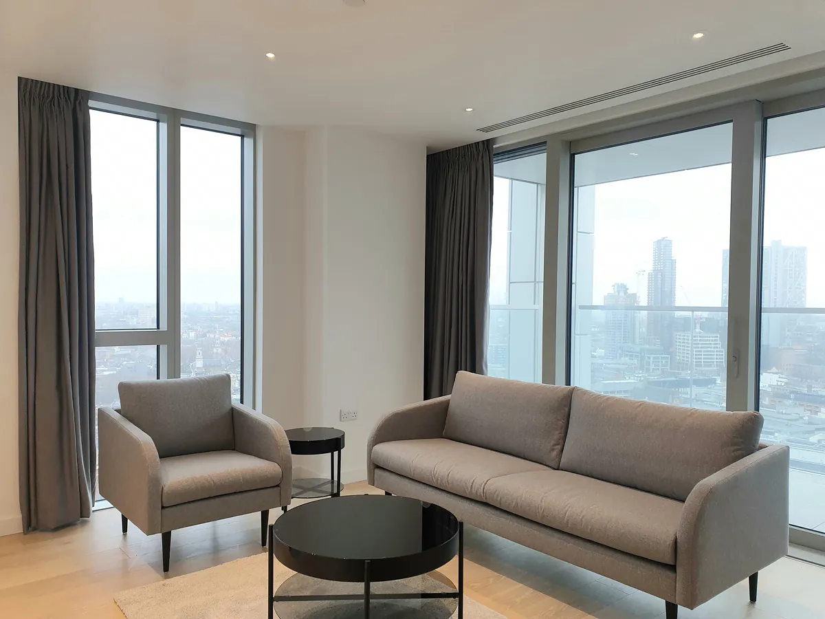 3 bed flat in EC1V Photo-1