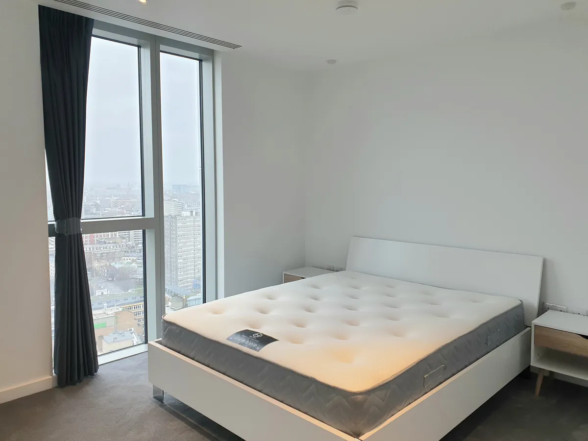 3 bed flat in EC1V Photo-8