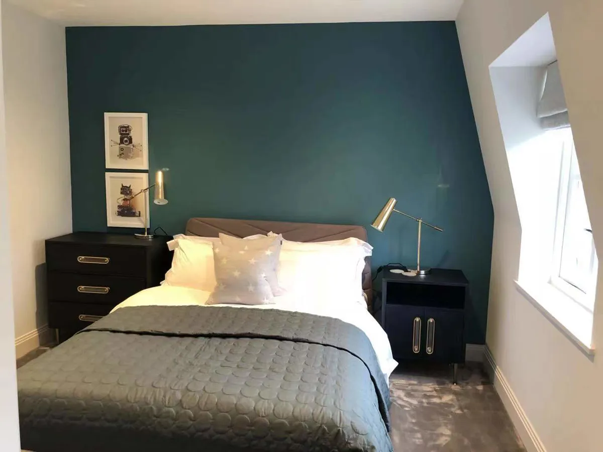 5 bed house in W4 Photo-8