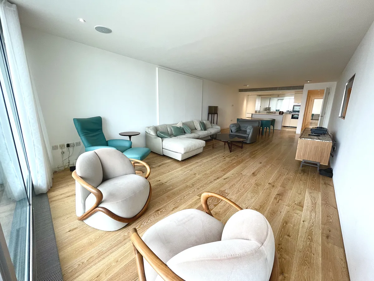 3 bed flat in SW11 Photo-1