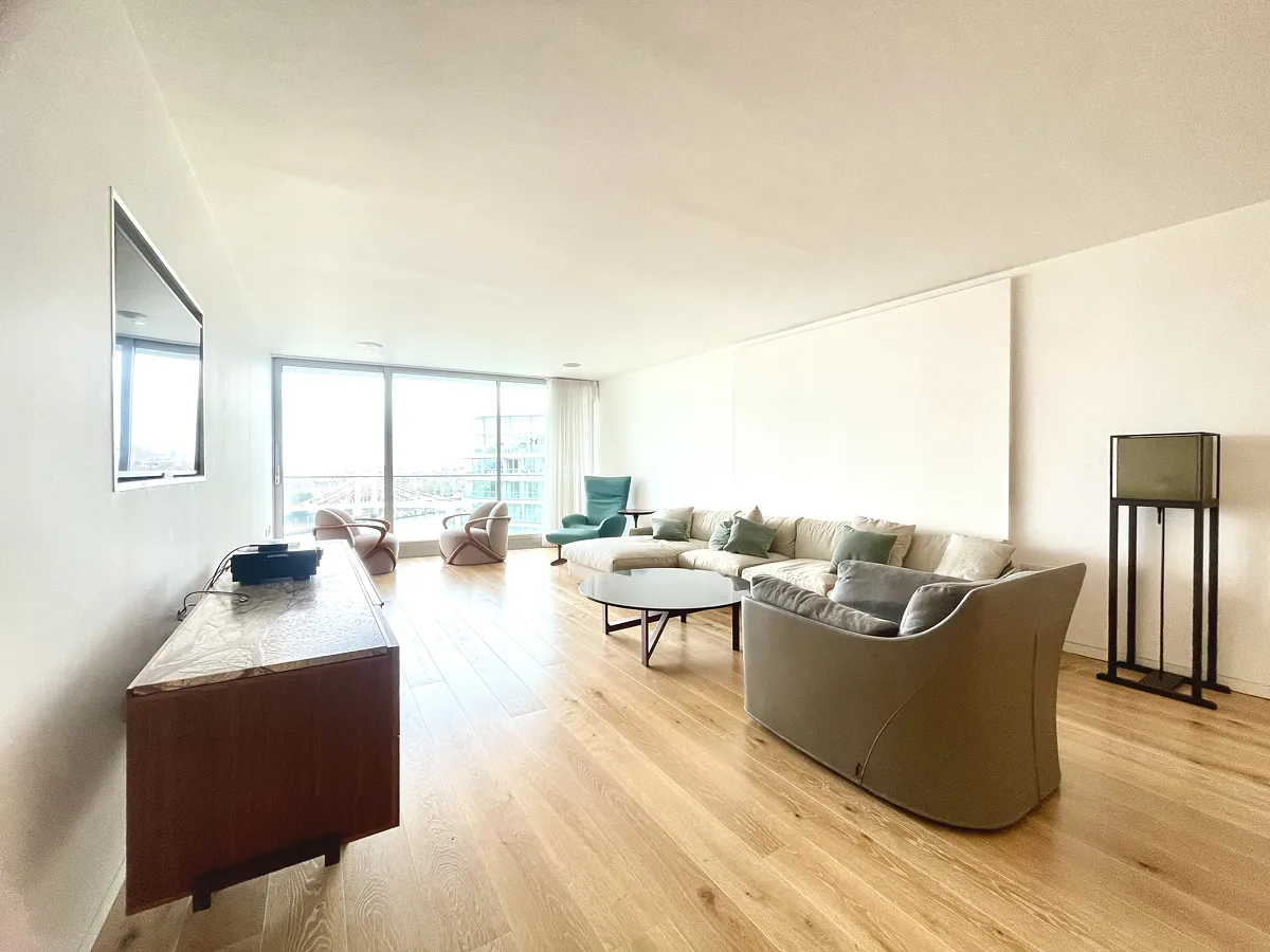 3 bed flat in SW11 Photo-4