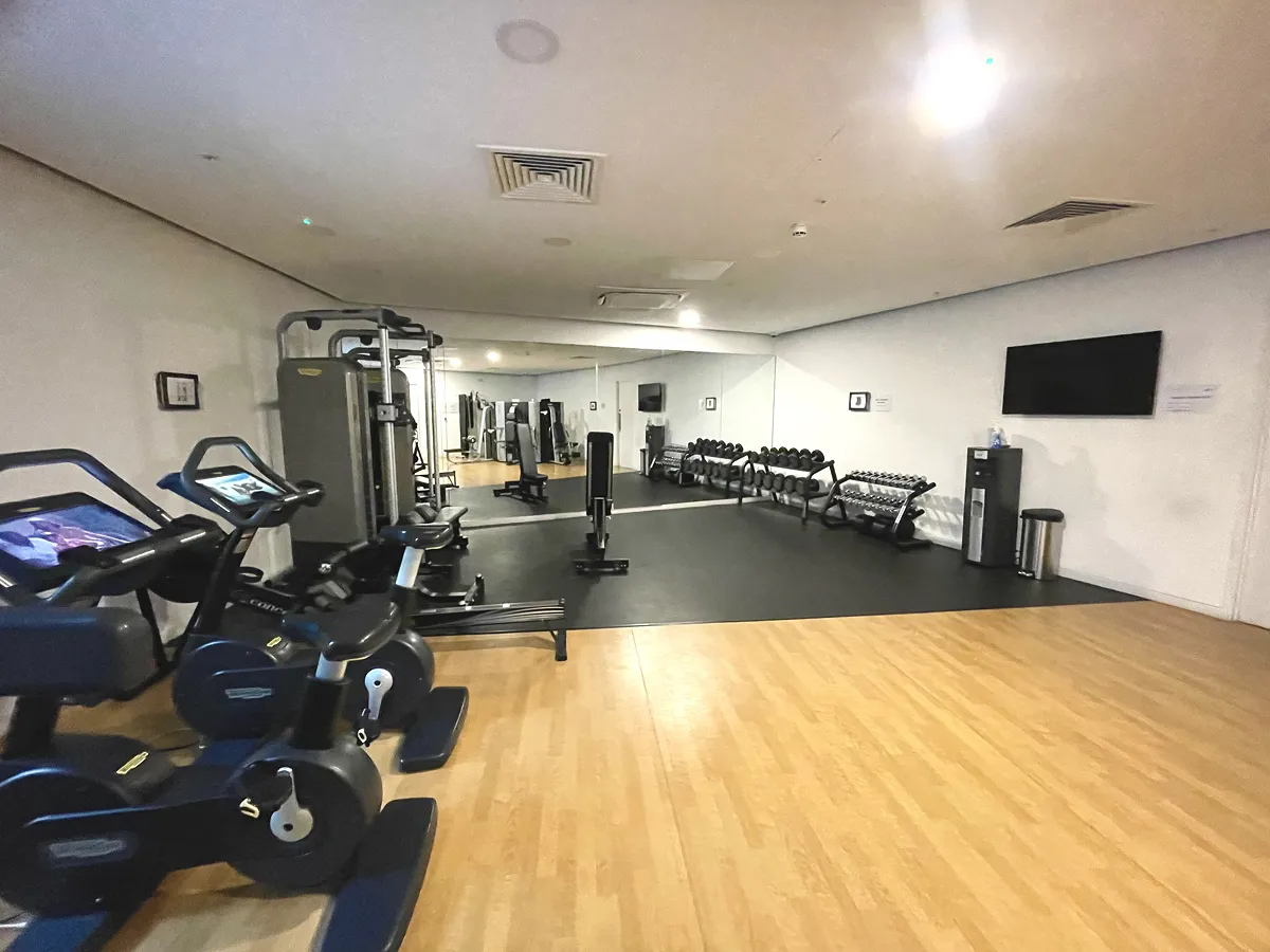 3 bed flat in SW11 Photo-22
