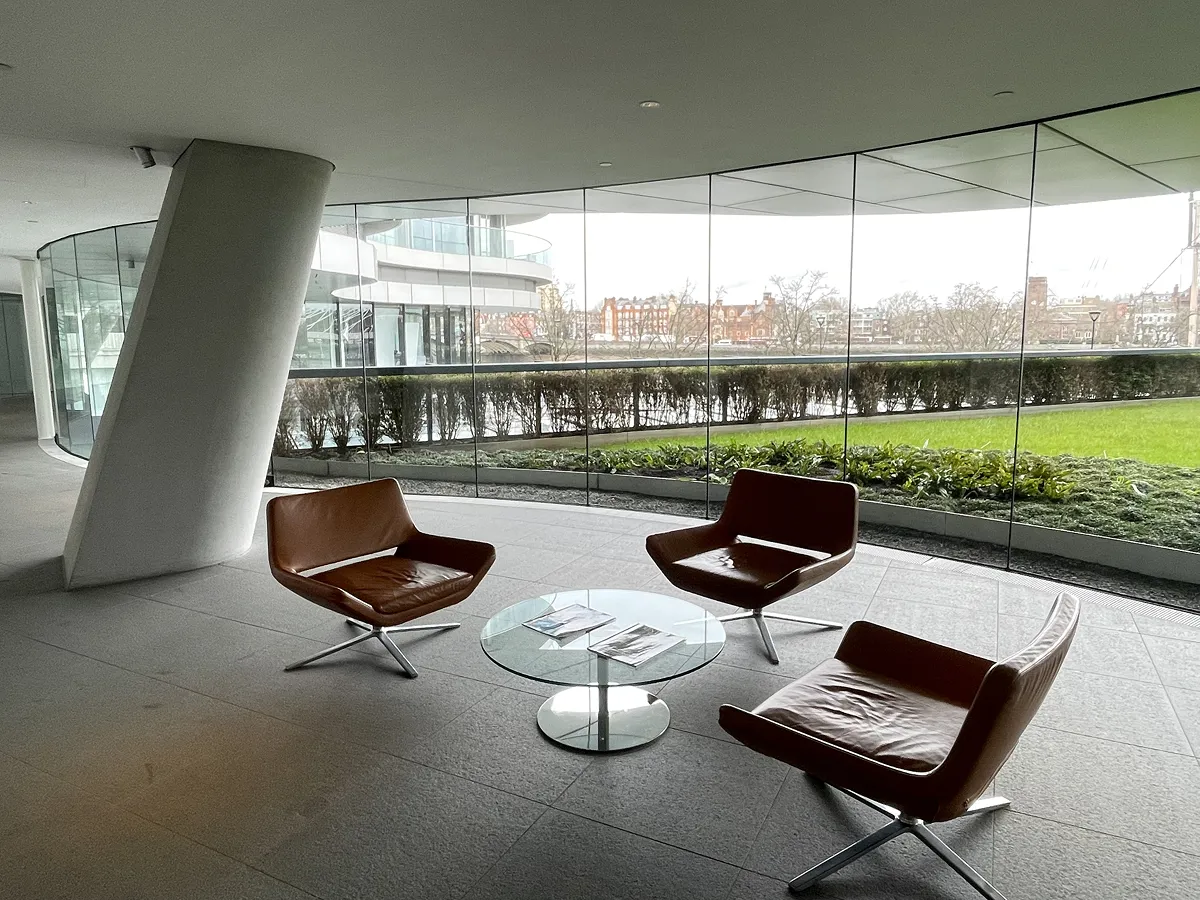 3 bed flat in SW11 Photo-23