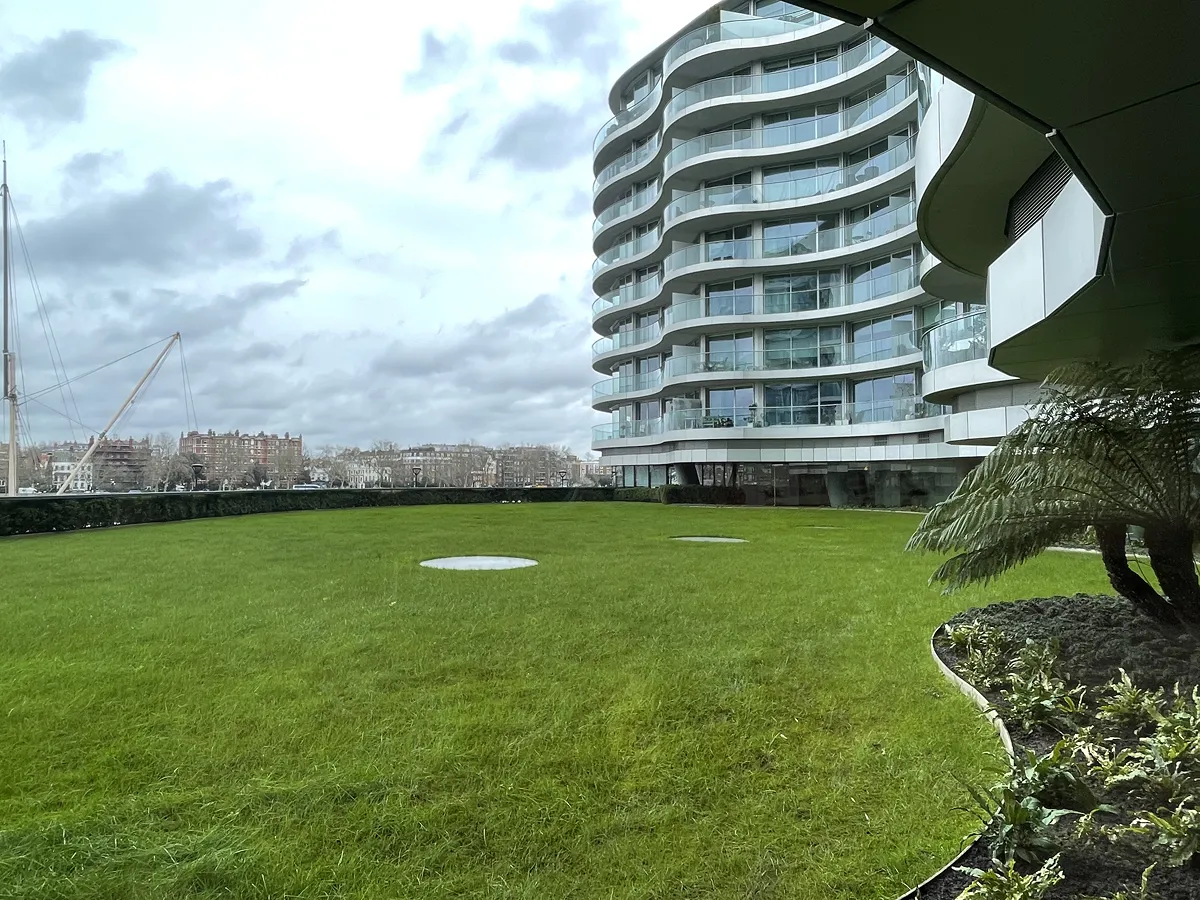 3 bed flat in SW11 Photo-27