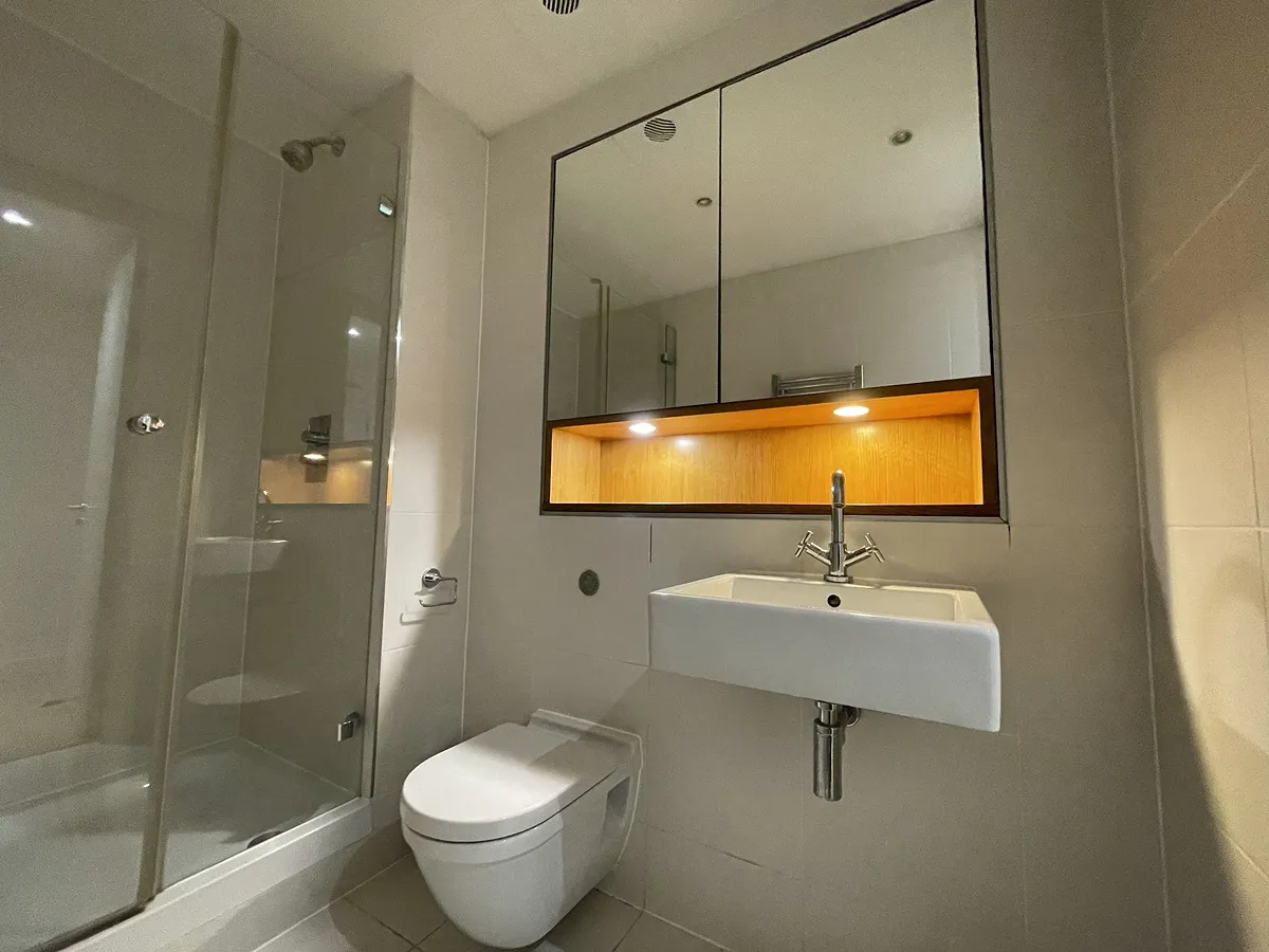 2 bed flat in SW1W Photo-11