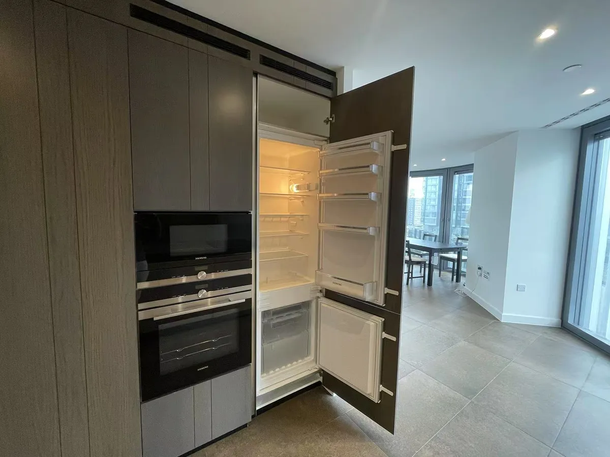 2 bed flat in EC1V Photo-11