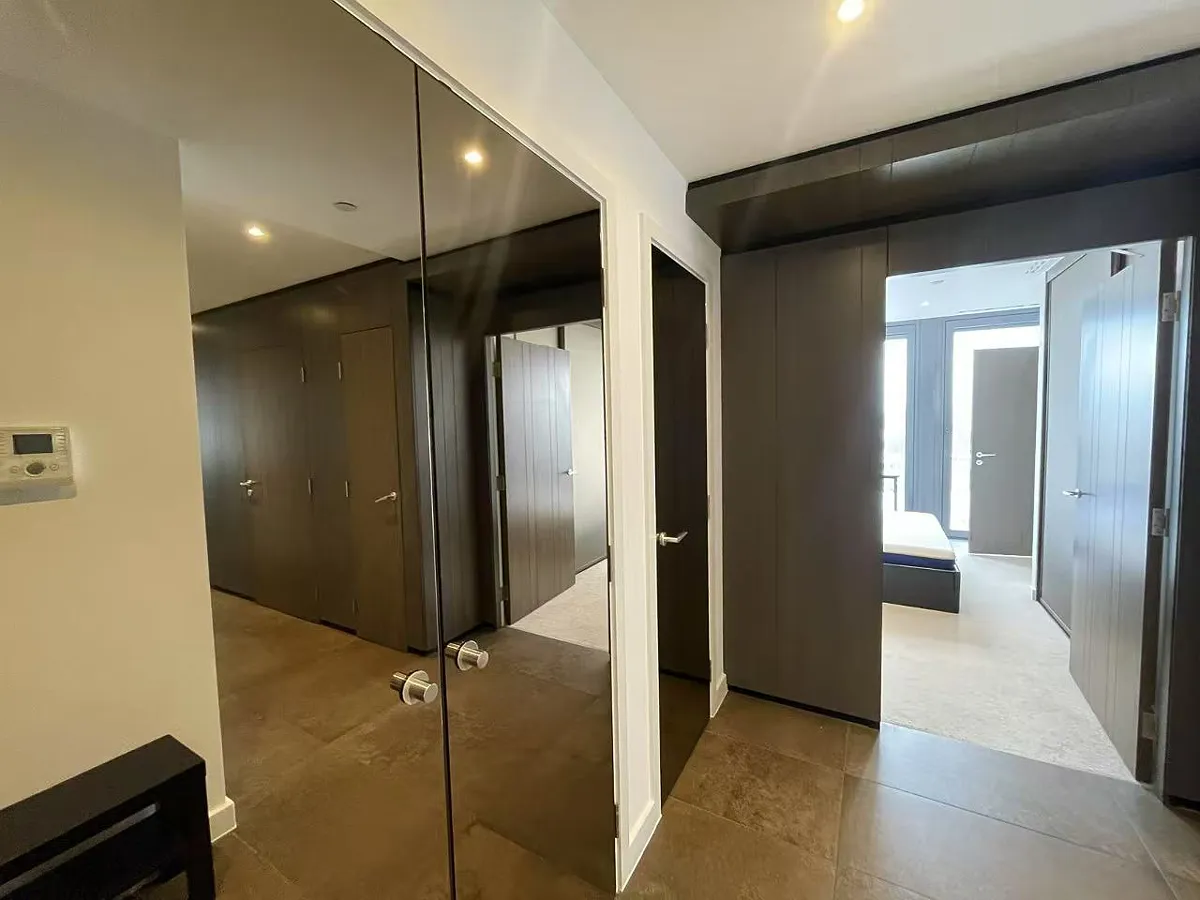 2 bed flat in EC1V Photo-13