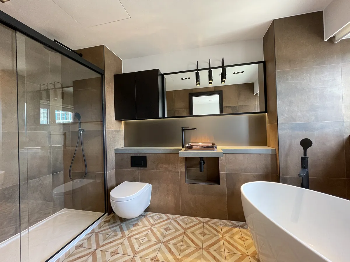 3 bed flat in SW8 Photo-13