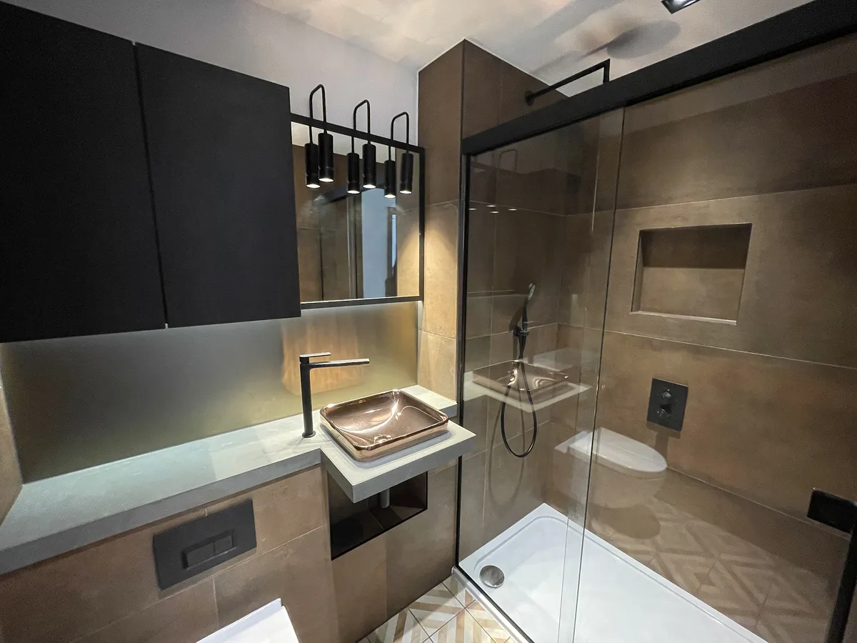 3 bed flat in SW8 Photo-15