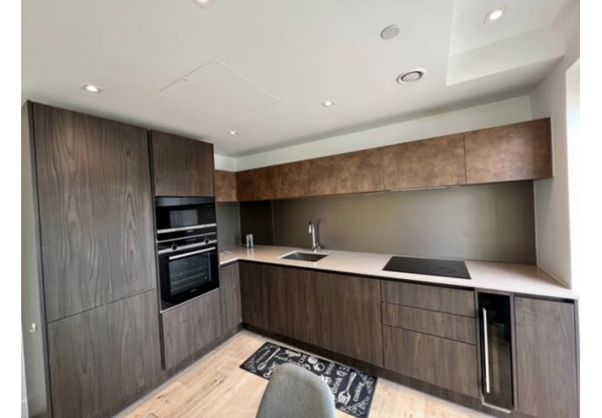 1 bed flat in SW8 Photo-3