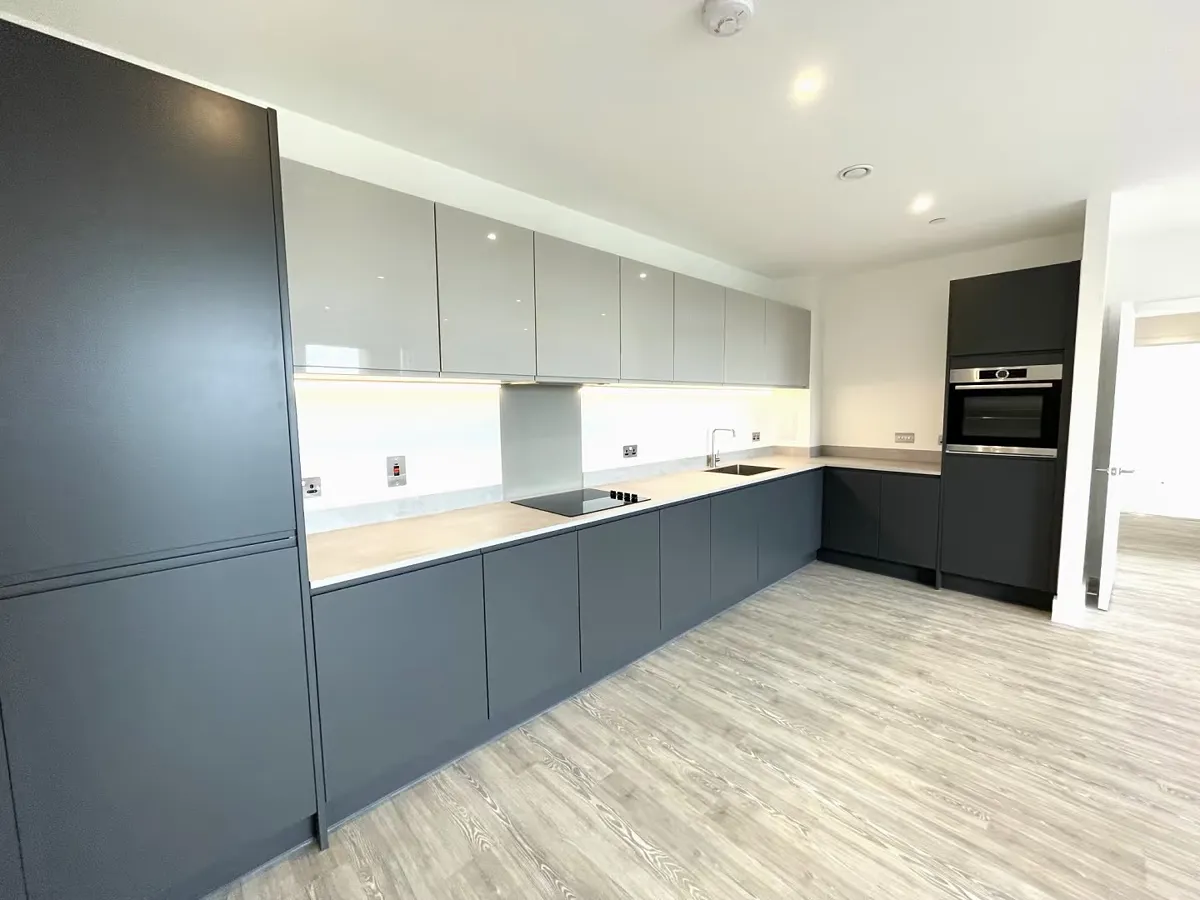 2 bed flat in SE2 Photo-2