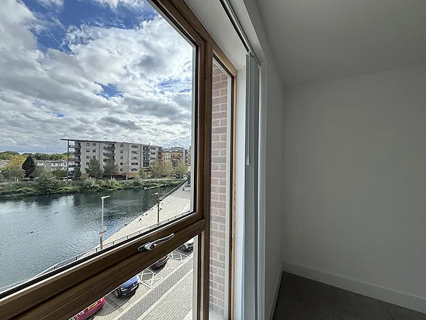 2 bed flat, Starling Court, 1 Nest Way, London SE2 9FJ